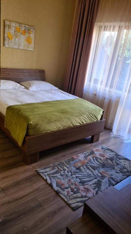 Hotel Gema Braşov Extérieur photo