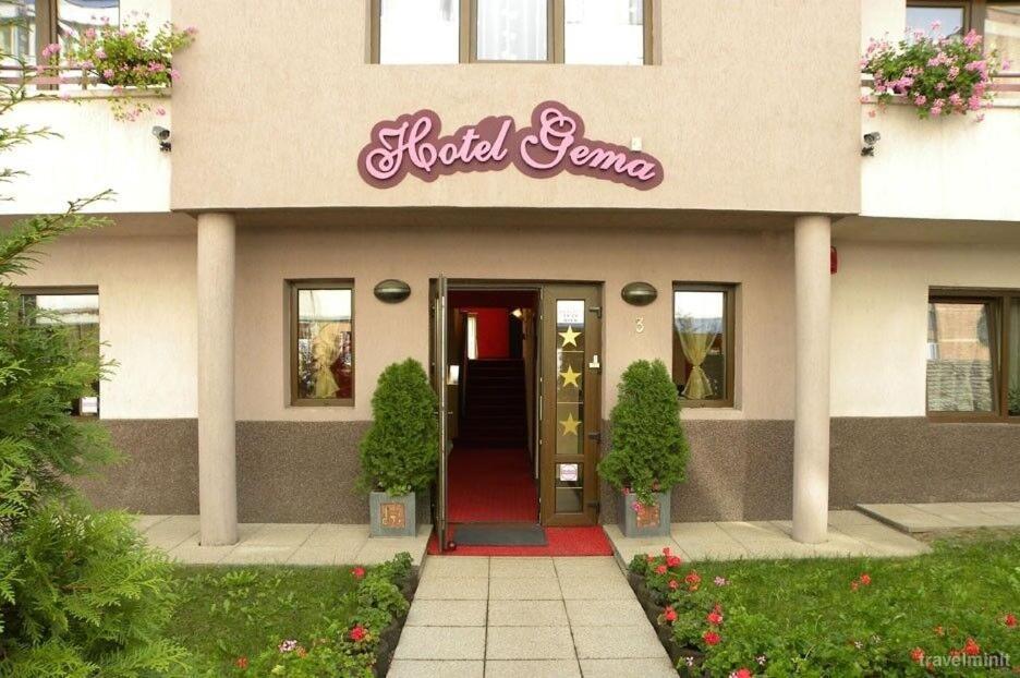 Hotel Gema Braşov Extérieur photo
