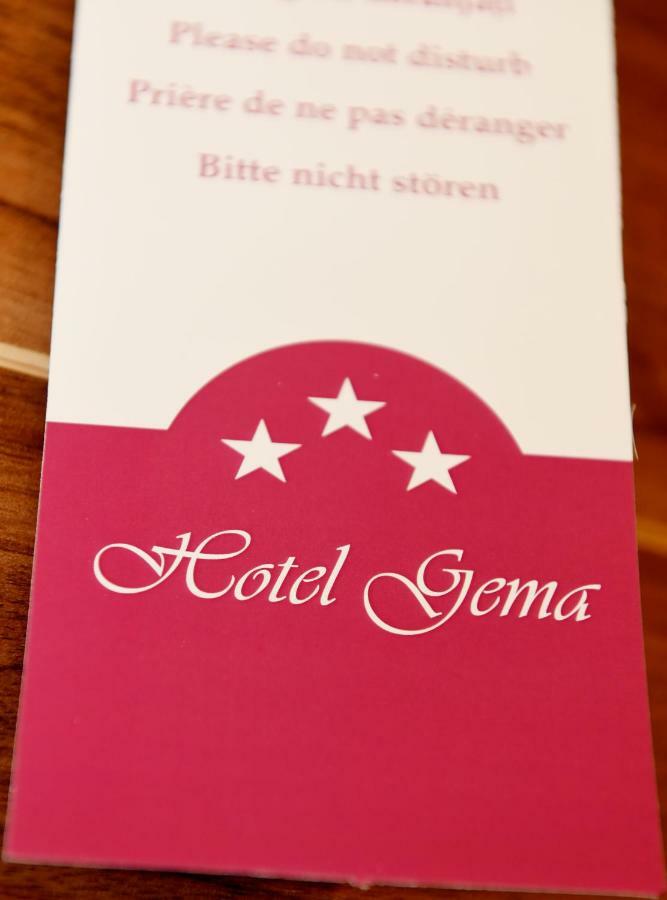 Hotel Gema Braşov Extérieur photo
