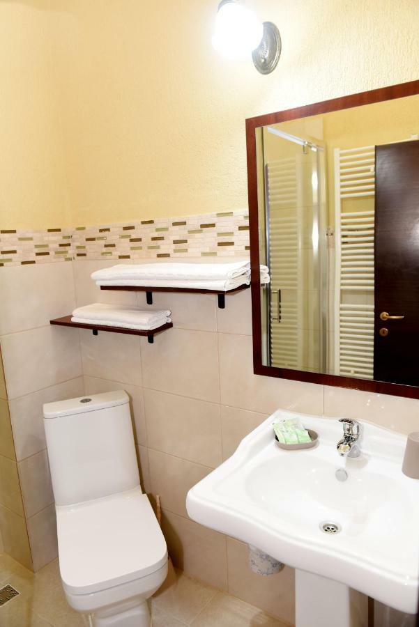 Hotel Gema Braşov Extérieur photo